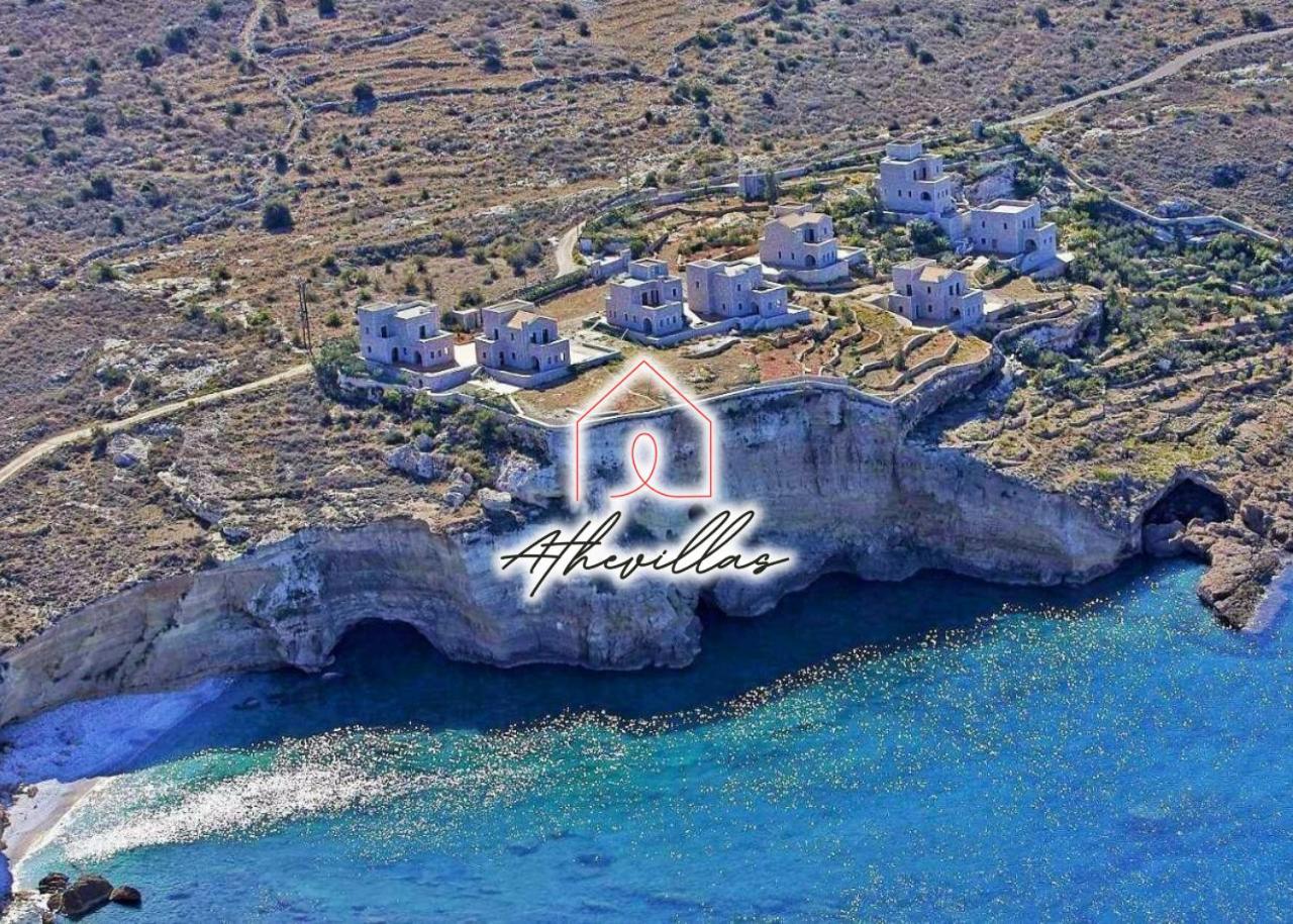 Athevillas Antonis Mina Luaran gambar