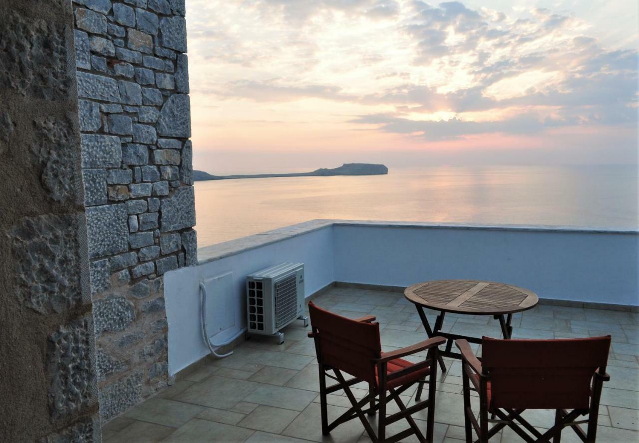 Athevillas Antonis Mina Luaran gambar